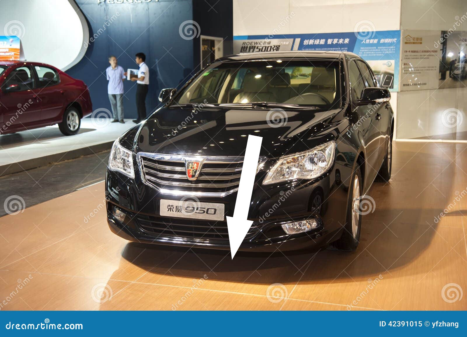 Китайский седан против шведского премиума